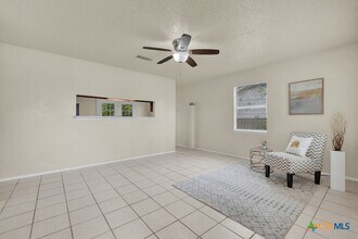 807 Sturgeon Dr in San Marcos, TX - Building Photo - Building Photo