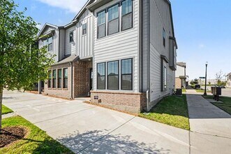 901 Janwood Dr in Plano, TX - Building Photo - Building Photo