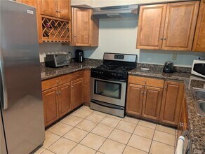 226 Sharon Dr in New Orleans, LA - Foto de edificio - Building Photo