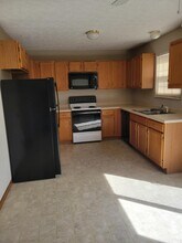 482 Parkside Commons Ct in Collinsville, IL - Building Photo - Building Photo