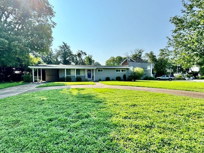 836 Plymouth Ln