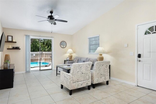 6394 51st Ave N in St. Petersburg, FL - Building Photo - Building Photo