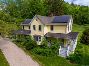 87 Cathole Rd in Litchfield, CT - Building Photo - Building Photo