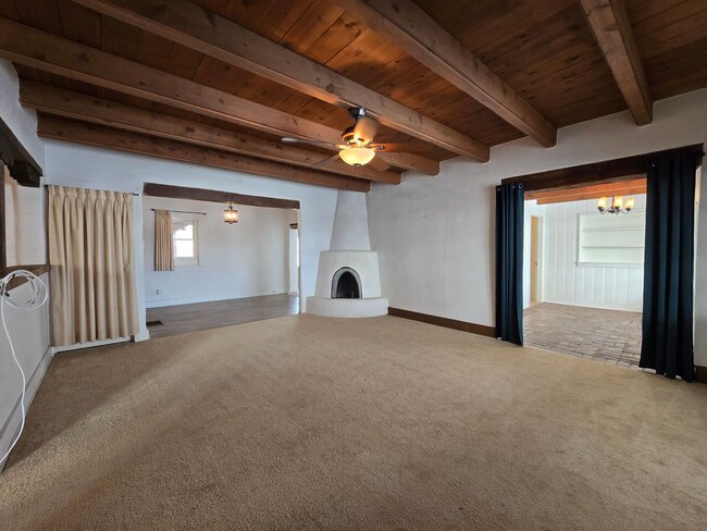 property at 27633 W Frontage Rd