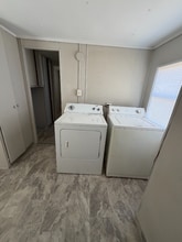 918 Elm St in Wilkesboro, NC - Building Photo - Building Photo