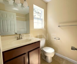 5200 Heins Rd NE in Knoxville, TN - Building Photo - Building Photo