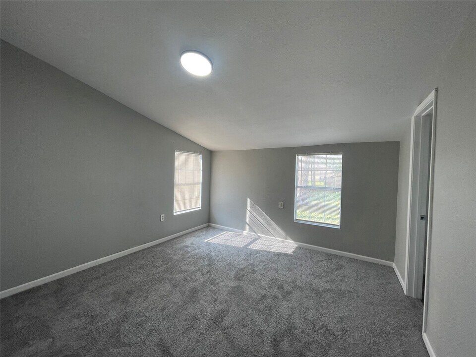 2508 S Texas Ave in Pearland, TX - Building Photo