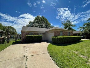 7204 Shadow Bend Dr in Fort Worth, TX - Building Photo - Building Photo