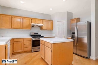 9 Windarbor Ln in Irvine, CA - Building Photo - Building Photo