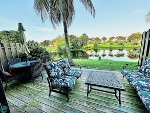 2121 SW 82nd Ave in Davie, FL - Building Photo - Building Photo