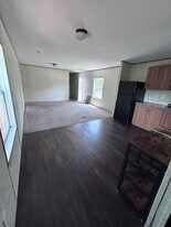 4611 NE 142nd Ave in Williston, FL - Building Photo