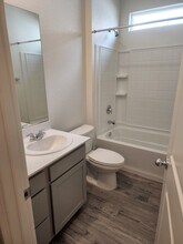 1008 Maple Way in Fallon, NV - Foto de edificio - Building Photo