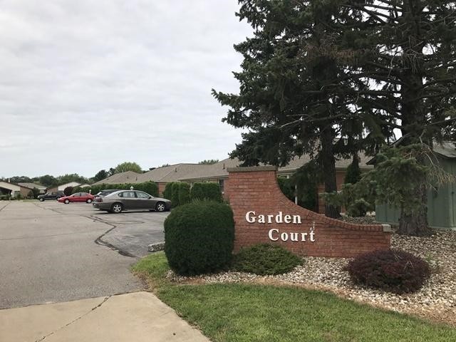 Garden Court Apartments in Willard, OH - Building Photo