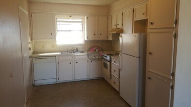 1049 Presidio Dr-Unit -1051 in Abilene, TX - Building Photo - Building Photo