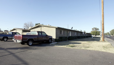 Bethany West Apartments in Phoenix, AZ - Building Photo - Building Photo