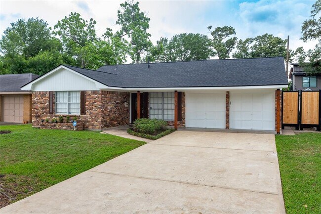 4321 Costa Rica Rd in Houston, TX - Building Photo - Building Photo