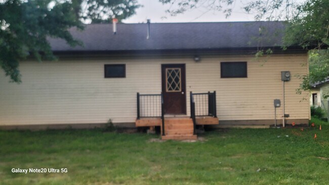 639 Dunn Cir in Sullivan, IL - Building Photo - Building Photo