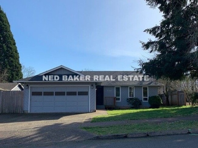 property at 2142 Maplewood Dr S