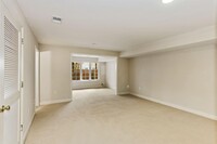 4287 Park Green Ct in Fairfax, VA - Foto de edificio - Building Photo