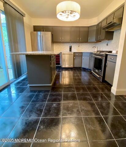 5 Alameda Ct in Eatontown, NJ - Building Photo - Building Photo