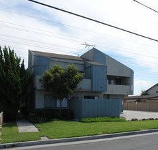 13892 Iowa St in Westminster, CA - Building Photo - Building Photo