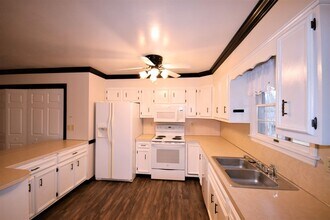 650 Galen Dr in State College, PA - Building Photo - Building Photo