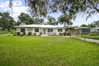 1377 Spg Gdn Ave S in DeLand, FL - Building Photo - Building Photo