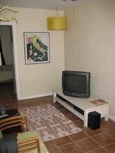 3318 Hemlock Ave-Unit -Unit B in Austin, TX - Building Photo - Building Photo