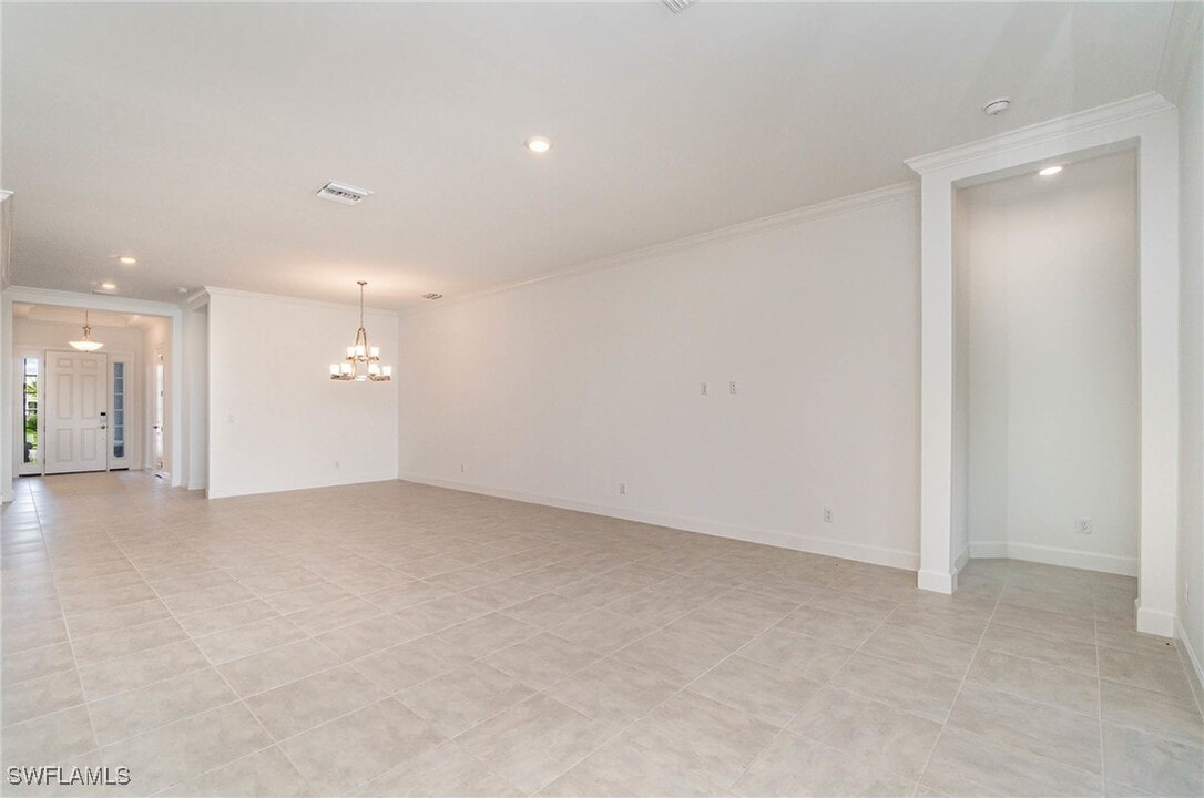 11910 Molto Dr in Ft. Myers, FL - Building Photo