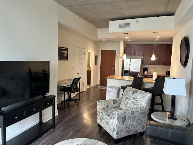 400 S Tryon St in Charlotte, NC - Building Photo - Building Photo