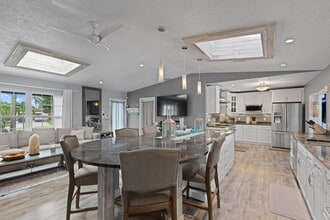 199 N Country Club Blvd in Boca Raton, FL - Building Photo - Building Photo