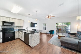7207 Quail Hollow Dr in Panama City, FL - Building Photo - Building Photo