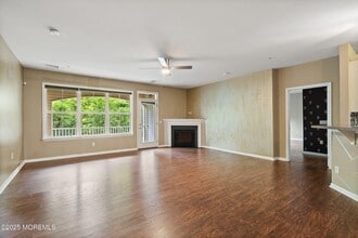 414 Sloan Ct in Matawan, NJ - Building Photo - Building Photo