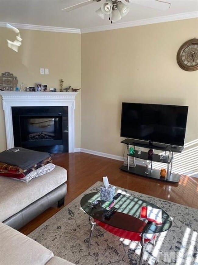 705 Keystone Park Dr in Morrisville, NC - Foto de edificio - Building Photo