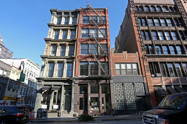 498 Broome St in New York, NY - Building Photo - Building Photo
