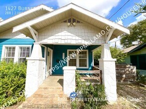 1427 Burnet St in San Antonio, TX - Building Photo - Building Photo