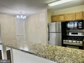 635 Constellation Square SE in Leesburg, VA - Building Photo - Building Photo