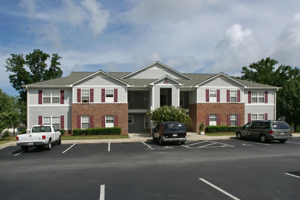 Paladin Village Apartment Homes in Greenville, NC - Building Photo