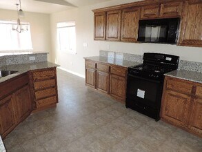 4555 Rutledge St in Fernley, NV - Building Photo - Building Photo