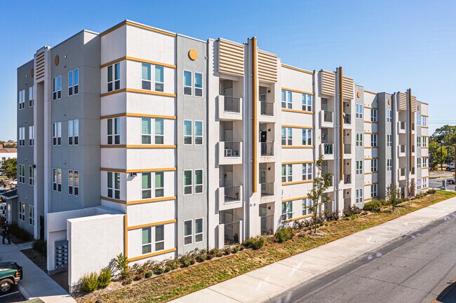 The Markson San Antonio in San Antonio, TX - Foto de edificio - Building Photo