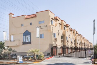 Presidio Townhomes in Anaheim, CA - Foto de edificio - Building Photo