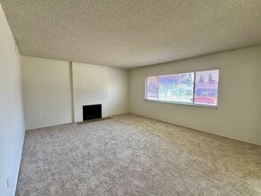 2047 Pinehurst St in Glendora, CA - Building Photo - Building Photo