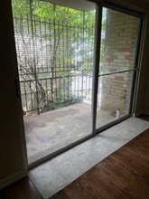 5106 F St SE in Washington, DC - Foto de edificio - Building Photo