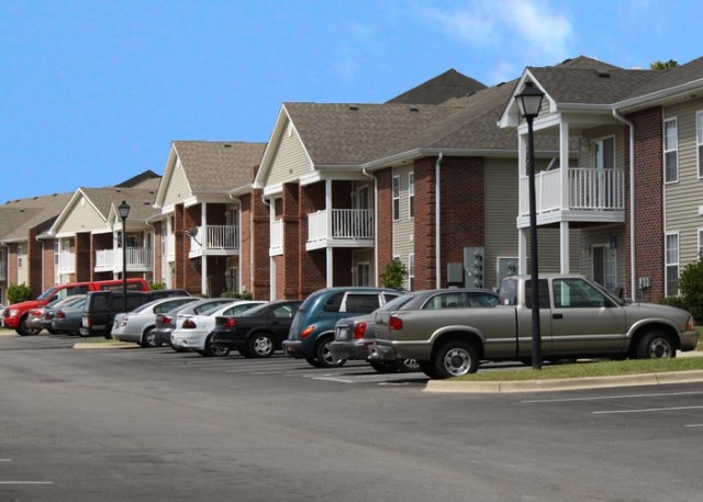 Austin Park Apartments in Fairdale, KY - Foto de edificio - Building Photo