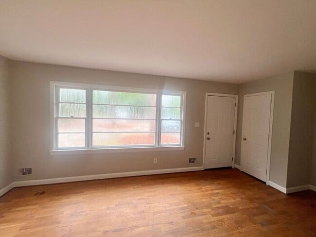 property at 240 Oakcrest Dr