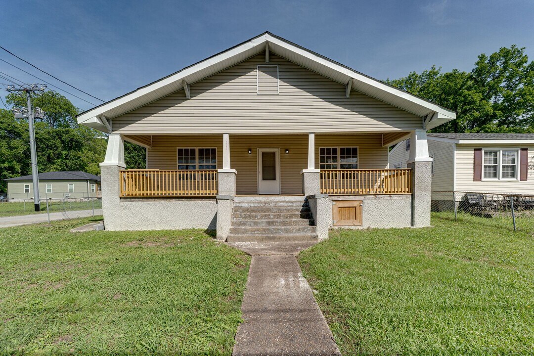 3214 Curtis St in Chattanooga, TN - Building Photo