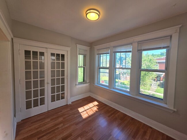4162 Shenandoah Ave