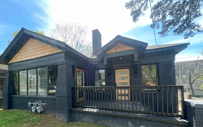 property at 998 Woodbourne Dr SW