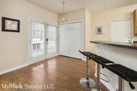 513 Crimson Ridge Dr photo'