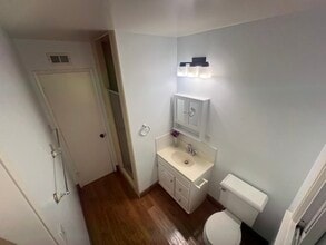 10927 Woodley Ave in Granada Hills, CA - Building Photo - Building Photo